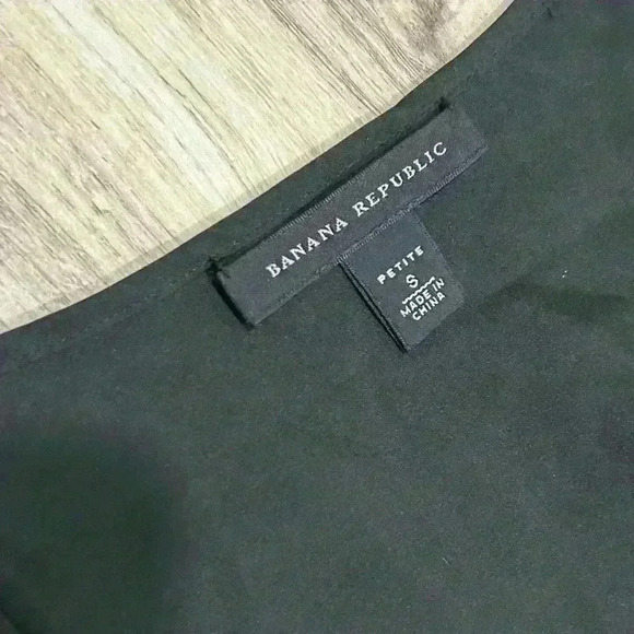 Banana Republic Women's 100% Silk Black Ruffle Sleeveless Shift Dress Size SP - Picture 3 of 8